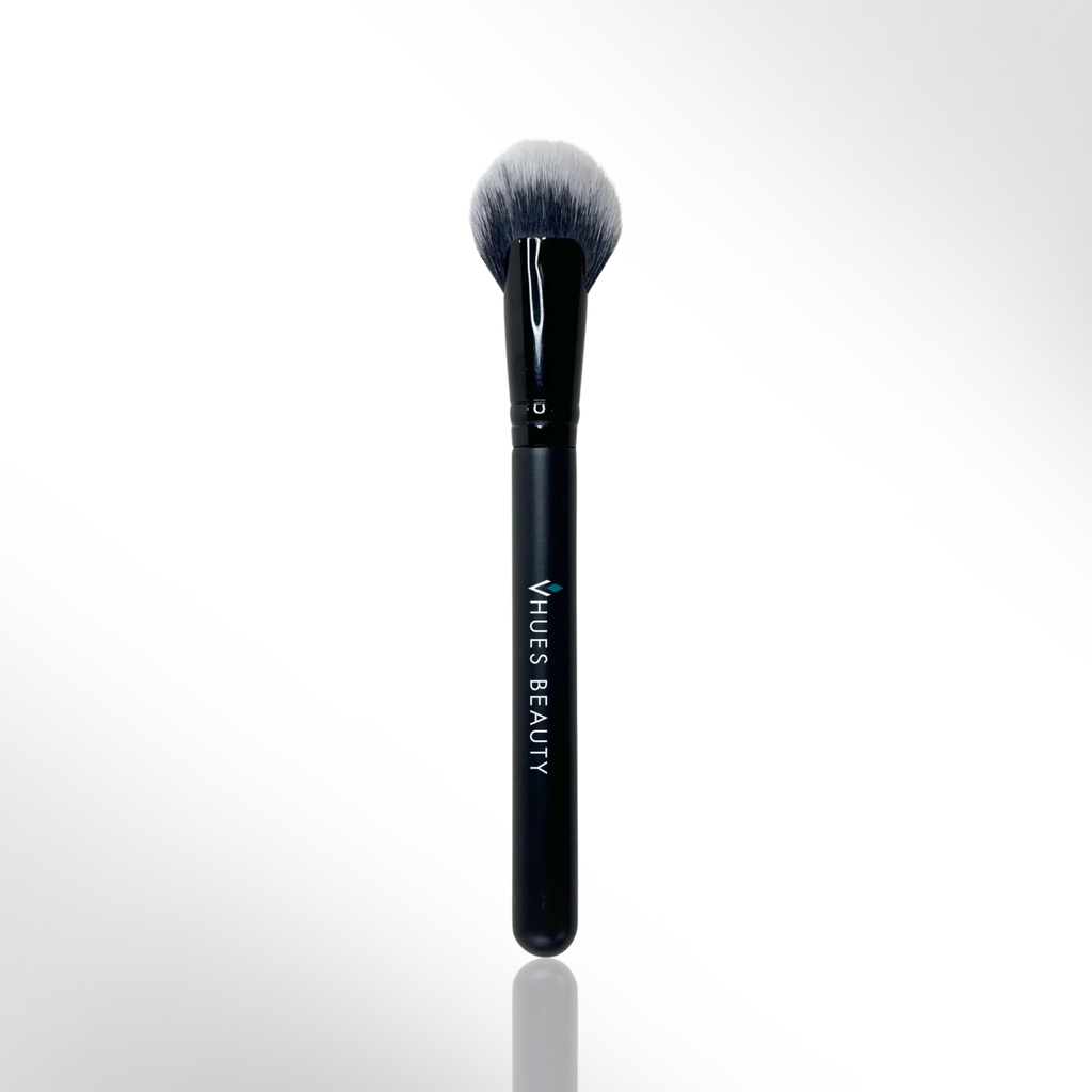 Cheek Fan Brush · Diffused Glow Control