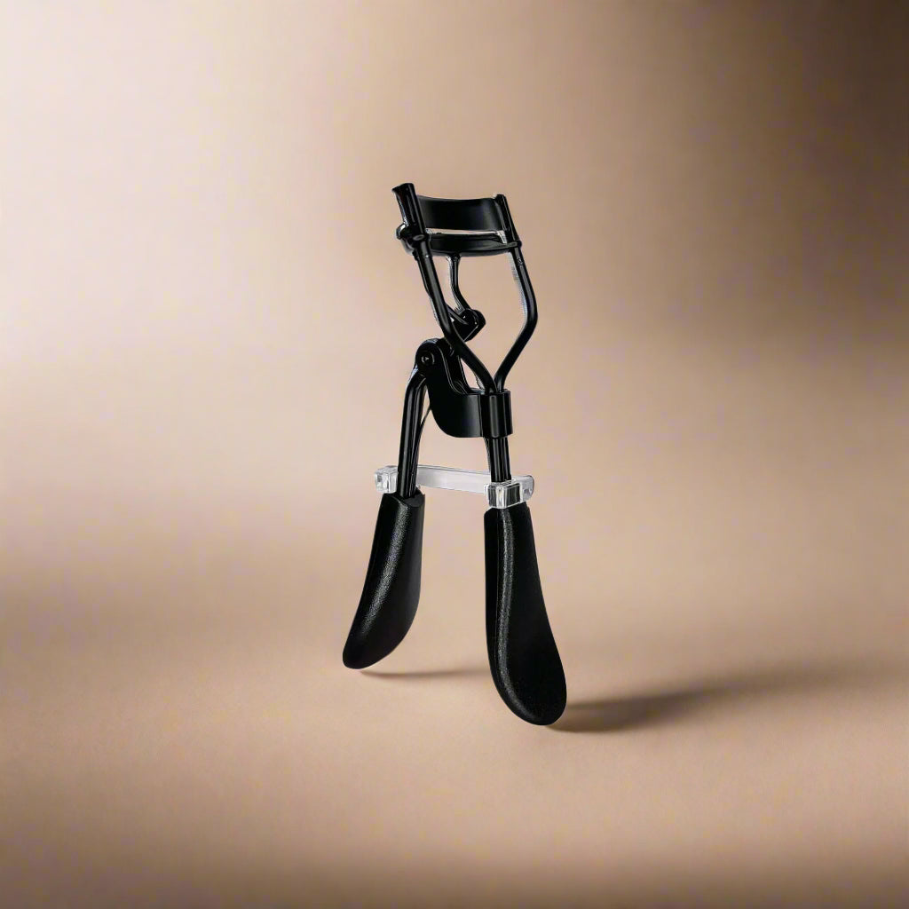 Padded Eyelash Curler_4.png