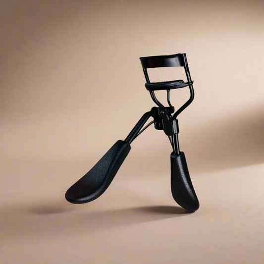 Padded Eyelash Curler_3.png