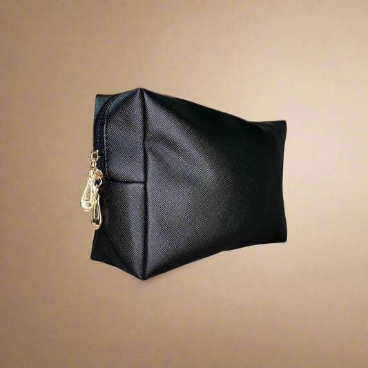 Everywhere Makeup Bag.png