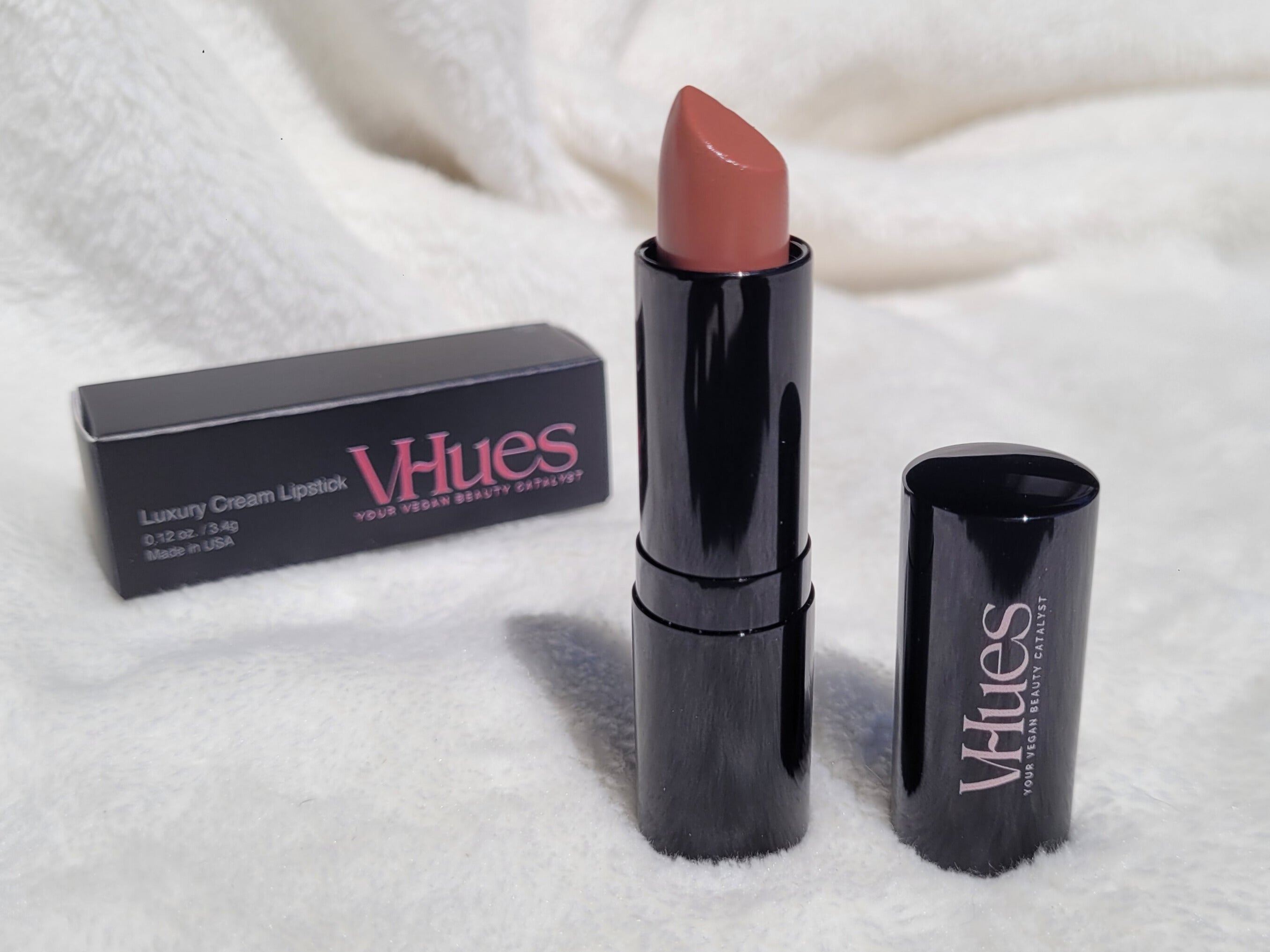 Luxury Cream Lipstick - Naughty Nude